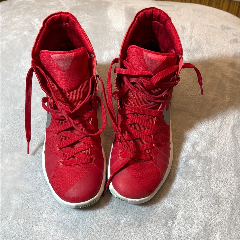 Nike Red and White Hyper Dunk Basketball Sneakers - Picture 4 of 5